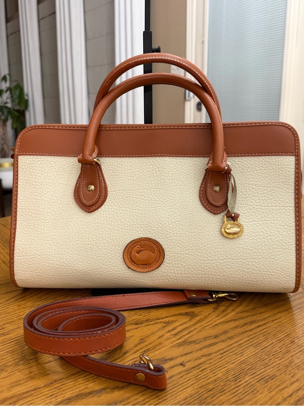 VINTAGE EUC Dooney and Bourke AWL Elongated Satchel Shoulder Bag